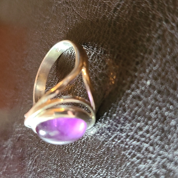 Amethyst Sterling Silver Ring - Picture 7 of 7